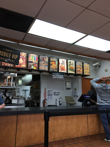 Mexican Restaurant «Taco Bell», reviews and photos, 1061 NJ-73, Pennsauken Township, NJ 08110, USA