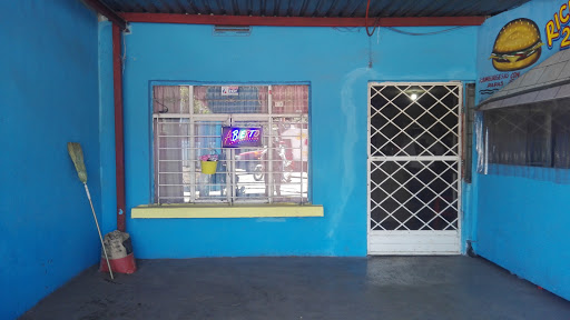 Casa Azul, 26350, Miguel Hidalgo 64, Zona Centro, Palaú, Coah., México, Restaurante | COAH