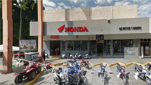 Mz Motos y Equipos, Francisco I. Madero Sur 900, Local 15, La Luneta Oriente, 59674 Zamora, Mich., México, Tienda de motocicletas | MICH
