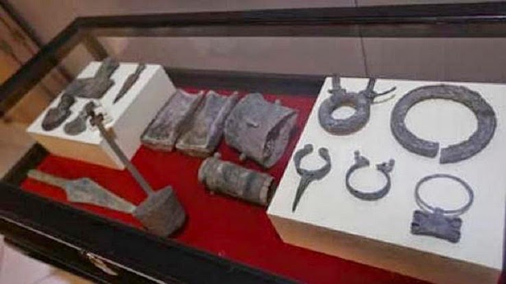 Looted Thai artefacts from prehistoric sites returned by US Looted Thai artefacts from prehistoric sites returned by US