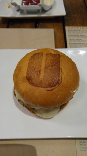 Hamburger Restaurant «Umami Burger Thousand Oaks», reviews and photos, 2200 Thousand Oaks Blvd, Thousand Oaks, CA 91362, USA