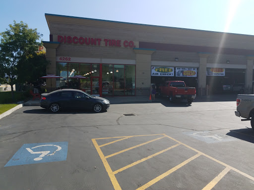 Tire Shop «Discount Tire Store - Riverdale, UT», reviews and photos, 4262 Riverdale Rd, Riverdale, UT 84405, USA