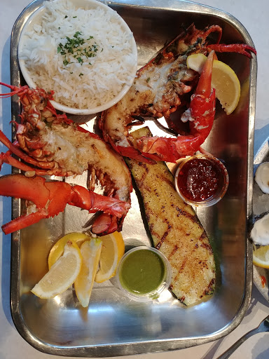 Seafood Restaurant «Big Catch Seafood House», reviews and photos, 150 E Broadway, Long Beach, CA 90802, USA