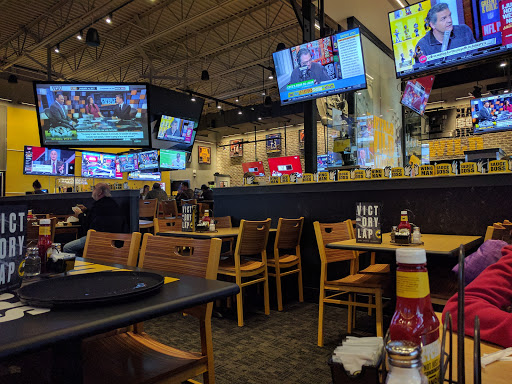 Chicken Wings Restaurant «Buffalo Wild Wings», reviews and photos, 50725 Ohio Valley Place Access Road, St Clairsville, OH 43950, USA