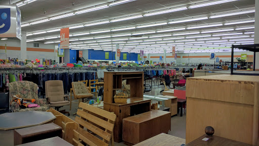 Thrift Store «Alma School & Ray Goodwill Retail Store & Donation Center», reviews and photos, 930 N Alma School Rd, Chandler, AZ 85224, USA