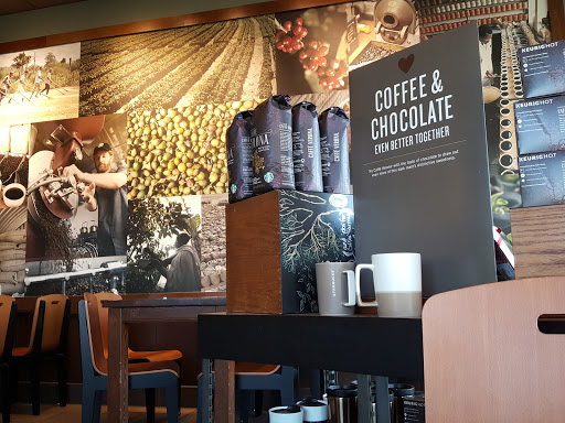 Coffee Shop «Starbucks», reviews and photos, 1077 Collinsville Crossing Blvd, Collinsville, IL 62234, USA