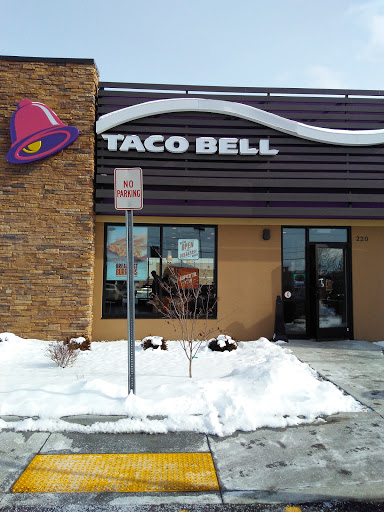 Mexican Restaurant «Taco Bell», reviews and photos, 220 Reynolds Rd, Johnson City, NY 13790, USA