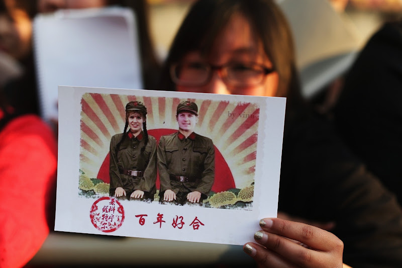 открытка сослуживцев Феттеля и Райкконена от болельщицы Vimi на Гран-при Китая 2013