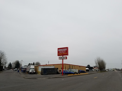 Grocery Store «Grocery Outlet Bargain Market», reviews and photos, 1815 W Ida St, Stayton, OR 97383, USA
