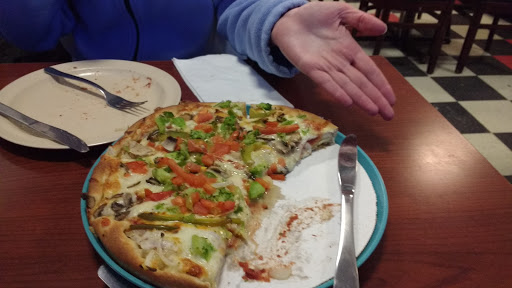 Pizza Restaurant «American Pie Pizza», reviews and photos, 500 S Main St, Naugatuck, CT 06770, USA