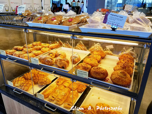 Bakery «85C Bakery Cafe – Glendale», reviews and photos, 201 N Brand Blvd Suite 100, Glendale, CA 91203, USA