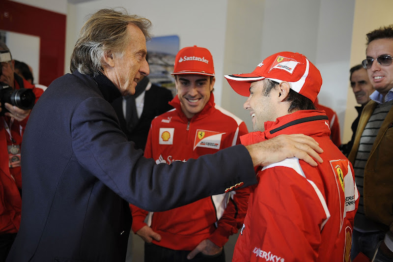 Лука ди Монтедземоло обнимает Фелипе Массу на Ferrari Finali Mondiali в декабре 2012