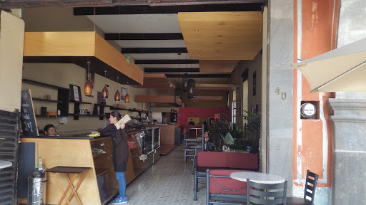 Estancia Panfetería, Portal Sámano No. 40, Centro, 38600 Acámbaro, Gto., México, Restaurante de brunch | GTO