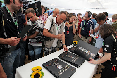 постеры в честь 500-ой гонки Lotus на Гран-при Монако 2012