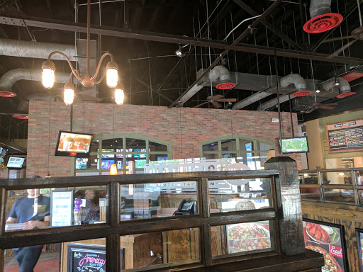 Pizza Restaurant «Old Chicago Pizza & Taproom», reviews and photos, 1010 Main St C, Conway, AR 72034, USA