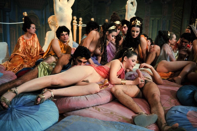 Групповой секс в одном из публичных домов Рима