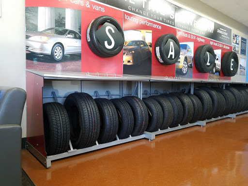 Tire Shop «Firestone Complete Auto Care», reviews and photos, 1960 Irving Park Rd, Hanover Park, IL 60133, USA