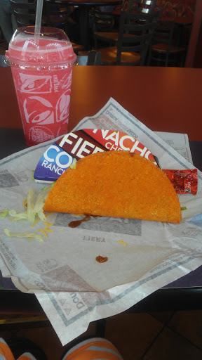 Mexican Restaurant «Taco Bell», reviews and photos, 3776 W 150th St, Cleveland, OH 44111, USA