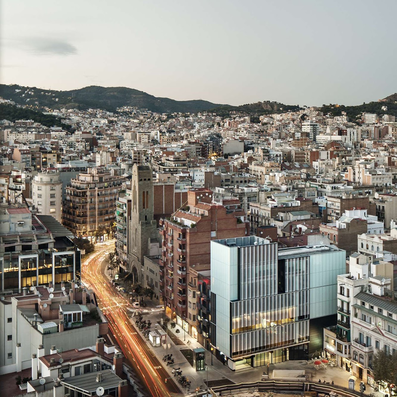 Catalan Institute of Economists by Roldán Berengué