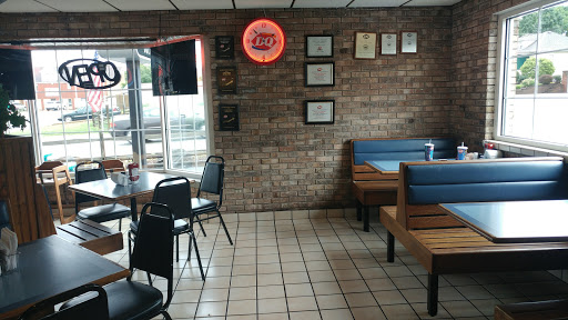 Fast Food Restaurant «DQ Grill & Chill Restaurant», reviews and photos, 33 Fayette Ave, Belle Vernon, PA 15012, USA