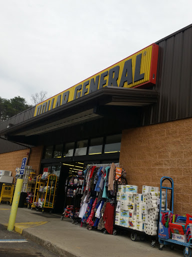 Home Goods Store «Dollar General», reviews and photos, 1005 Valley Rd, Berkeley Springs, WV 25411, USA