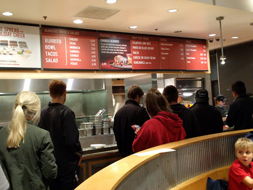 Mexican Restaurant «Chipotle Mexican Grill», reviews and photos, 375 N Milwaukee Ave, Vernon Hills, IL 60061, USA