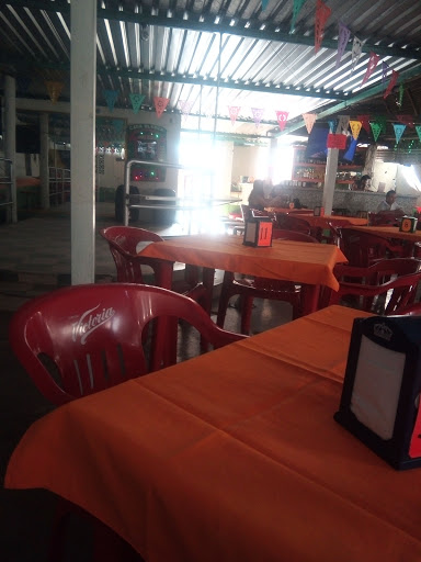 Restaurante Bar Casa Blanca, Calle Sebastián Ortiz 709, María Luisa, 68320 San Juan Bautista Tuxtepec, Oax., México, Restaurantes o cafeterías | OAX