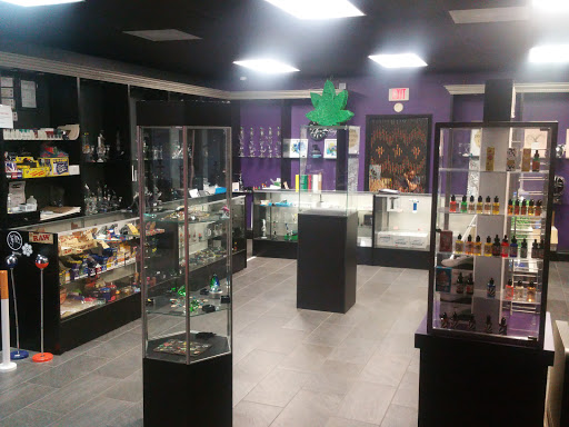 Tobacco Shop «Glass King Smoke Shop», reviews and photos, 7035 Philips Hwy #11, Jacksonville, FL 32216, USA