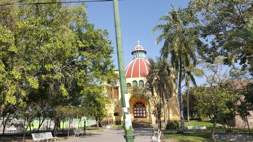 Jardín de San Francisco de Almoloyan, Maclovio Herrera s/n, Huertas, 28035 Colima, Col., México, Parque | COL