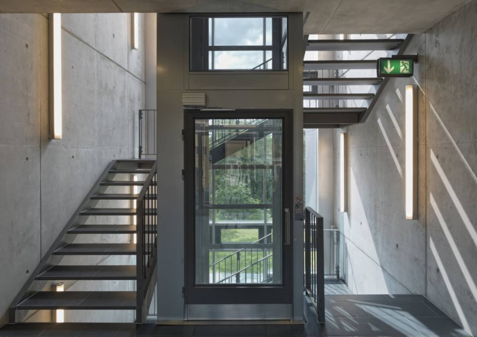 m2r architecture
