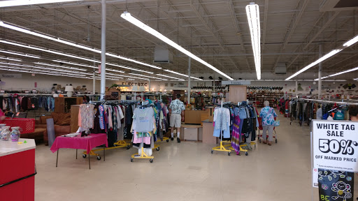 Thrift Store «The Salvation Army Family Store & Donation Center», reviews and photos, 1525 Mall Rd, Monroe, MI 48162, USA