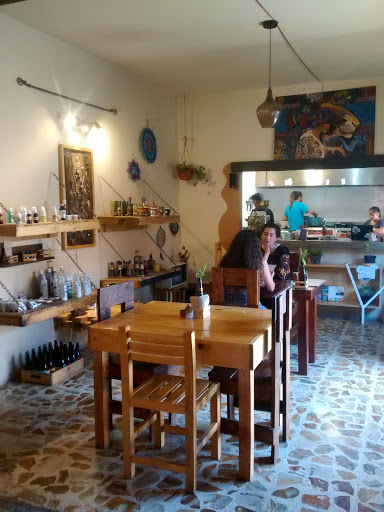LA COLMENA, Calle 14 Ote 206, San Juan Aquiahuac, 72810 San Andrés Cholula, Pue., México, Restaurante vegano | PUE