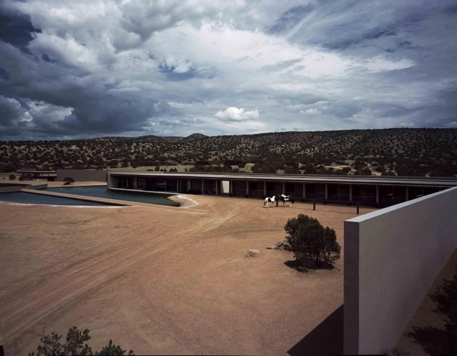 06-Tom-Ford's-Ranch-by-Tadao-Ando