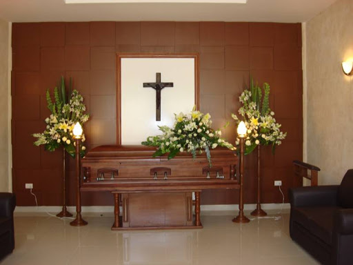 Funerales de la Rosa, 2 de Abril 14, Centro, 48850 La Huerta, Jal., México, Funeraria | JAL