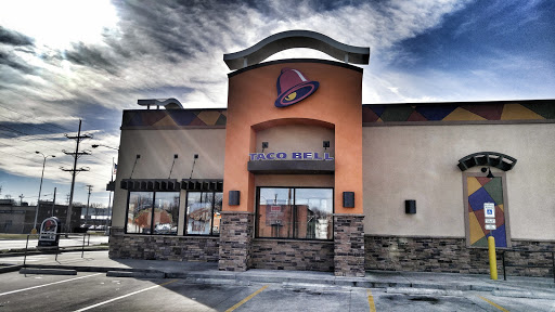 Mexican Restaurant «Taco Bell», reviews and photos, 3776 W 150th St, Cleveland, OH 44111, USA