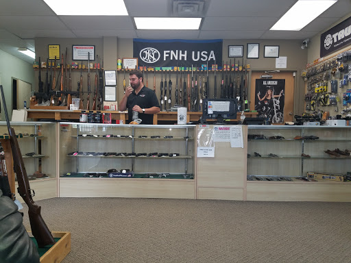 Gun Shop «Heartland Guns & Ammo», reviews and photos, 305 Luetkenhaus Blvd, Wentzville, MO 63385, USA