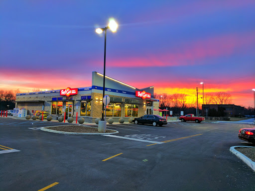 Gas Station «GetGo Gas Station», reviews and photos, 8249 Rockville Rd, Indianapolis, IN 46214, USA