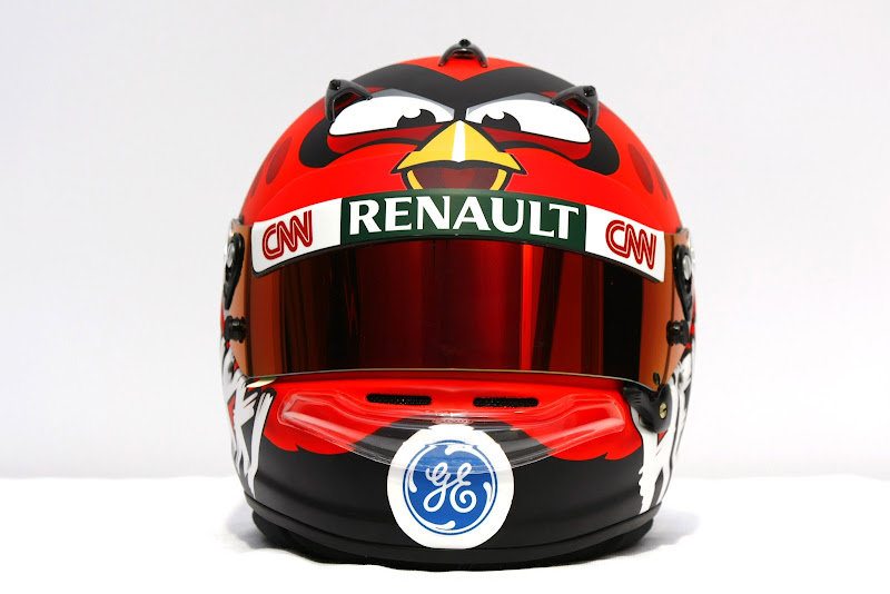 kovalainen_angry_birds_helmet_2012_1.jpg