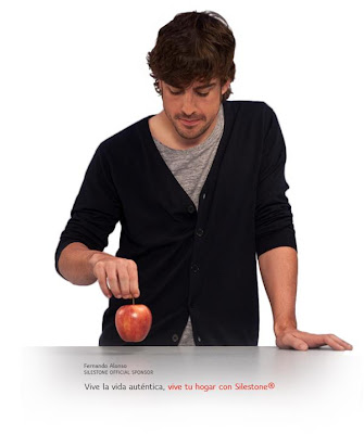 Фернандо Алонсо в рекламе Silestone с яболоком