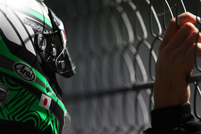 Хейкки Ковалайнен за забором на Гран-при Италии 2011 во время свободных заездов