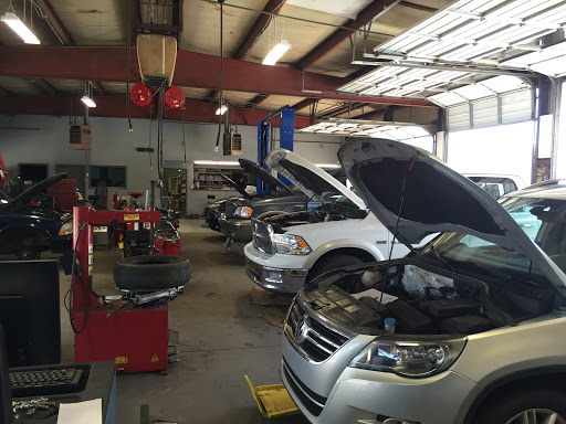 Auto Repair Shop «Halls Bridge Automotive», reviews and photos, 1327 Brookwood Ave, Jackson, GA 30233, USA