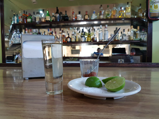 Restaurant Pique´s Bar, Hernández y Hernández 54, Centro, 92900 Tuxpan, México, Pub restaurante | JAL