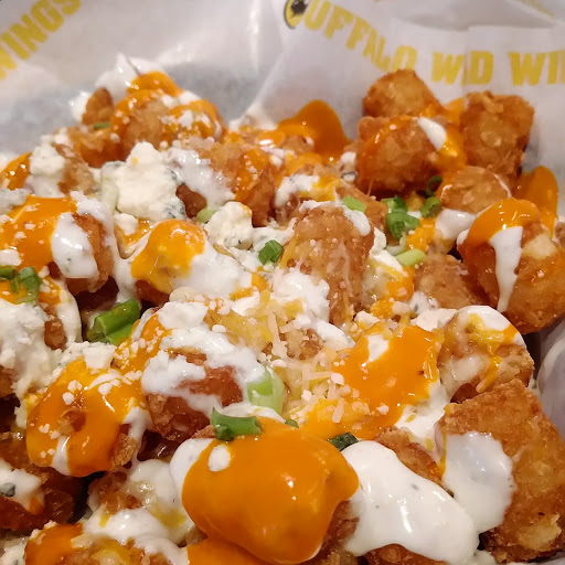 Chicken Wings Restaurant «Buffalo Wild Wings», reviews and photos, 1307 E Osceola Pkwy, Kissimmee, FL 34744, USA