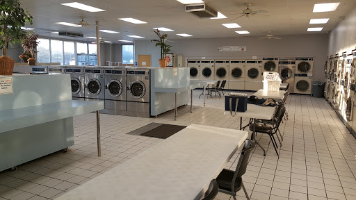 Laundromat «Laundry World», reviews and photos, 6825 Bannister Rd, Kansas City, MO 64134, USA