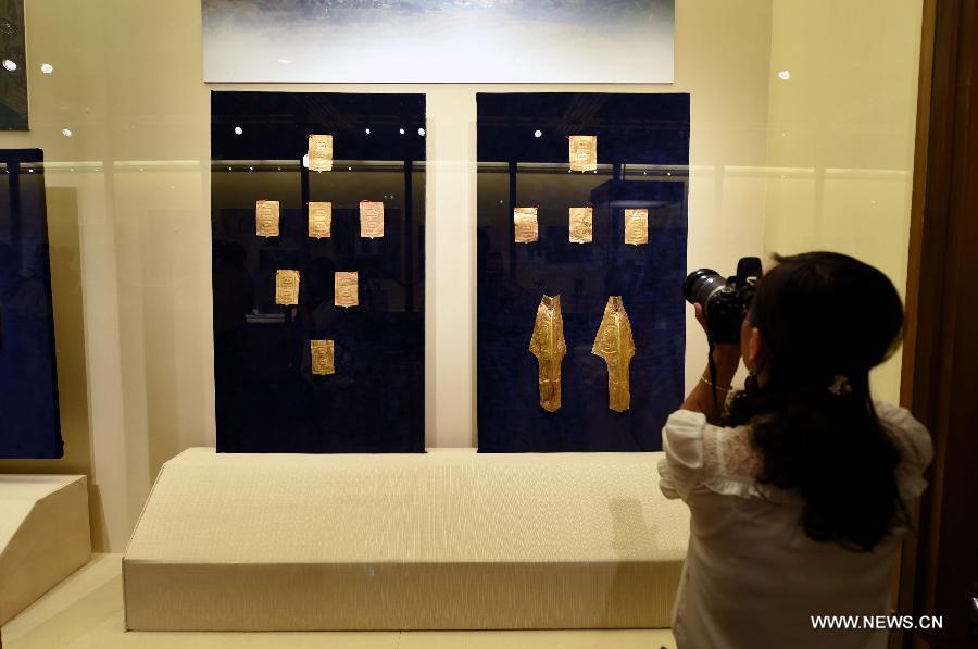 France returns looted gold antiquities to China France returns looted gold antiquities to China