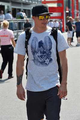 Кими Райкконен в забавной футболке на Гран-при Италии 2013
