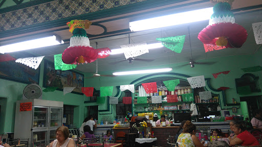 Restaurante Sorrento, Juan Enríquez 105, Barrio del San Juan, 93400 Papantla de Olarte, Ver., México, Restaurante | VER