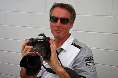 Сэм Майкл с камерой Nikon D4S на Гран-при Бразилии 2014