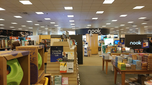 Book Store «Barnes & Noble», reviews and photos, 210 Andover St, Peabody, MA 01960, USA
