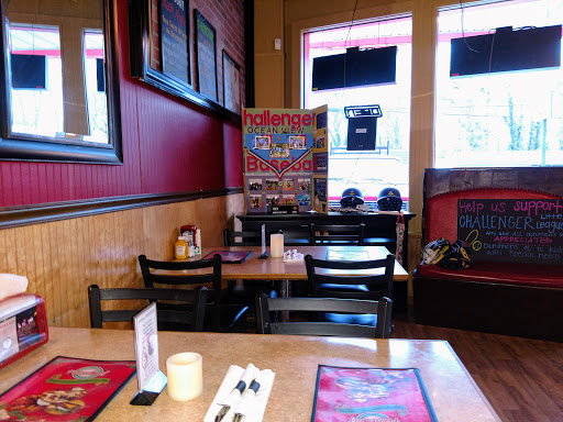 Pizza Restaurant «Pizza Chef Restaurant & Sports Bar», reviews and photos, 1007 E Bayview Blvd, Norfolk, VA 23503, USA